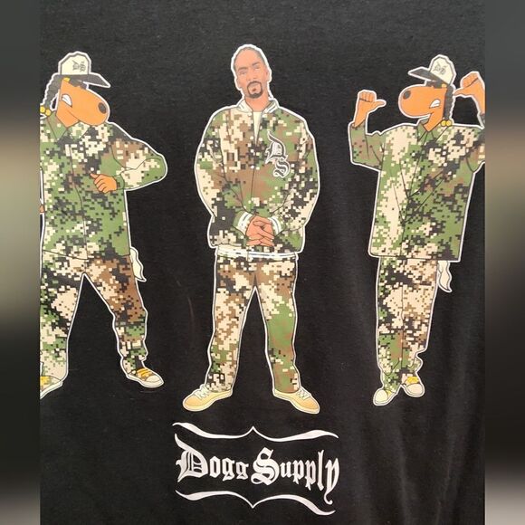 Nwt Dogg Supply by Snoop Dogg Men's Graphic T-Shirt, Size S - Picture 3 of 4
